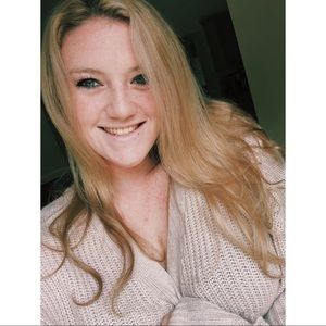 Meet your Posher, Casey